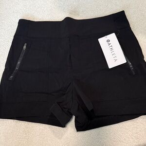 Athleta Women's Trekkie North Shorts - Size 6